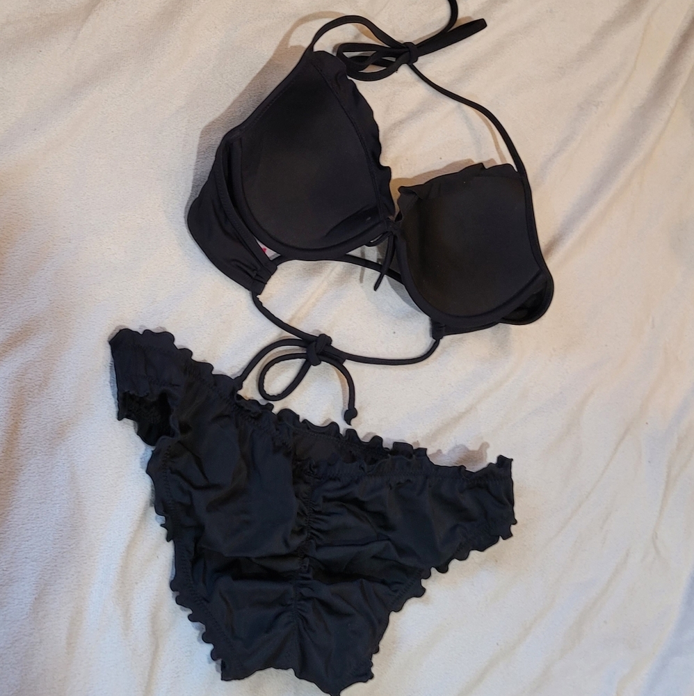 CUTE RARE VICTORIAS SECRET BLACK RUFFLE BIKINI SET - Picture 5 of 12